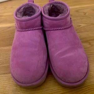 Classic ultra mini ugg boot in magenta